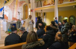 Obeležen Božić po gregorijanskom kalendaru u Crkvi Uzvišenja Svetog Križa u Nišu Misa u Crkvi Uzvišenja Svetog Križa u Nišu