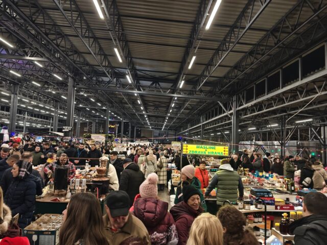 Novogodišnji Niški noćni market Novogodišnji Niški noćni market