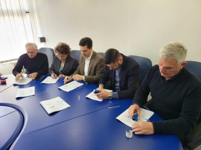 Potpisivanje kolektivnog ugovora JKP Mediana Potpisivanje kolektivnog ugovora JKP Mediana