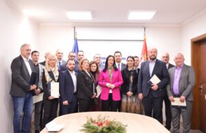 Uručeni ugovori o realizaciji projekata iz Fonda za lokal MDULS-a Projekti iz Fonda za lokal MDULS-a