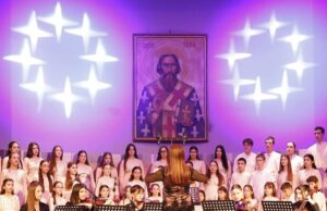 Održan Božićni koncert u prepunom Svetosavskom domu Održan Božićni koncert