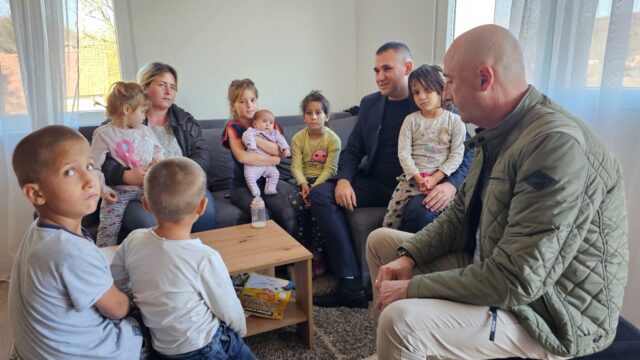 Poseta porodici Radenković