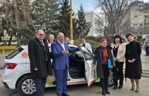 Lakše do dece sa smetnjama u razvoju. Niški Dom zdravlja dobio vozilo od UNICEF-a Vozilo potrebno za kućne posete