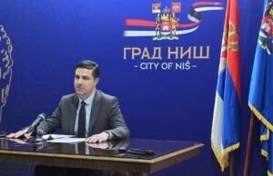 Nakon besplatnih udžbenika i gradskog prevoza, Pavlović najavljuje još iznenađenja Dragoslav Pavlović