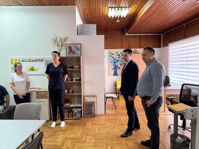 Gradonačelnik Dragoslav Pavlović posetio je danas Centar za pružanje usluga socijalne zaštite Mara