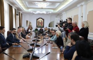 Ministar informisanja sastao se sa medijskim radnicima u Nišu Ministar informisanja sastao se sa medijskim radnicima u Nišu