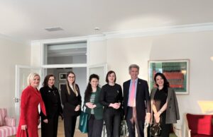 Stiže pet grantova za male biznise koje vode žene – Britanska ambasada i NALED pokrenuli novi projekat Small and Powerful Prijem u rezidenciji Britanskog ambasadora