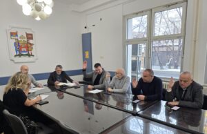 Dr Lazarević biće i odbornik i direktor Instituta. Povećana zarada pomoćnici gradonačelnika Sednica Odbora za administrativna pitanja