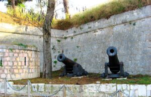 Danas u 16.00 časova počasna artiljerijska paljba Topovi na tvrđav