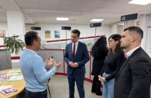 Gradonačelnik Pavlović posetio Nacionalnu službu za zapošljavanje Dragoslav Pavlović u poseti NSZ