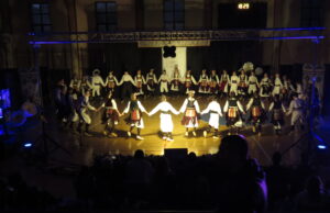 10.godina postojanja i rada na folklornoj sceni Ansambl Narodnih igara i pesama Mozaik ANIP Mozaik