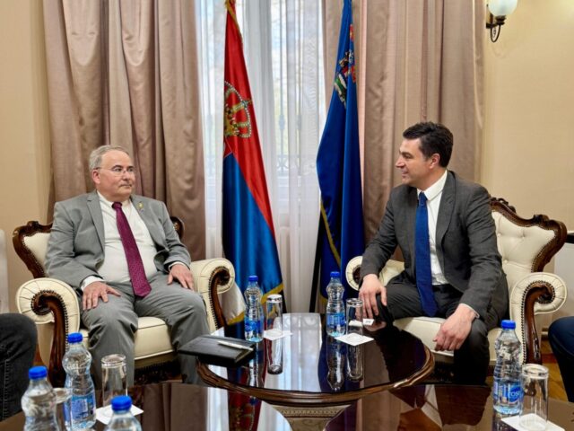 Konzul Aleksandar Nikolić i gradonačelnik Pavlović