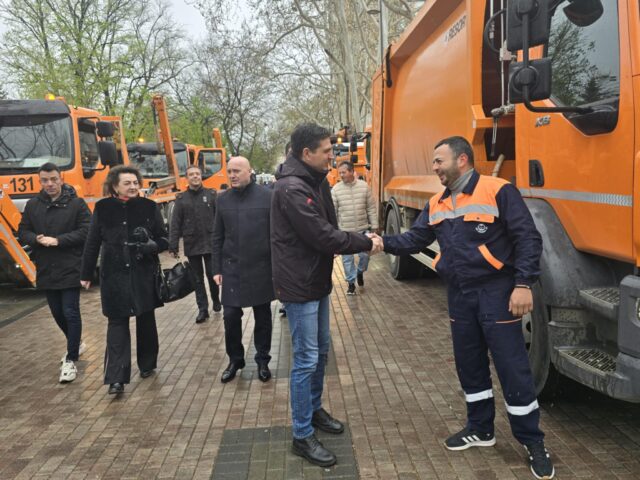 Pavlović sa radnikom JKP Mediana