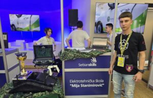 Niš okupio najveće talente: Petar predstavio amfibijsko vozilo koje skuplja smeće, nalazi bombe… Petar Kostić