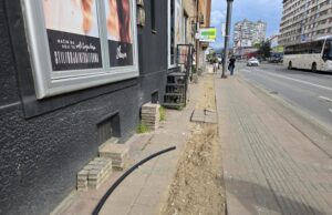 Gradonačelnik preti prijavama ukoliko se raskopane ulice i trotoari ne vrate u pređašnje stanje u roku Postavljanje podzemnih instalacija