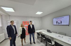 Niška Sigurna kuća uvela novu uslugu – roditeljski telefon kao dodatna podrška porodicama Rodiljeski telefon krenuo sa radom u Nišu