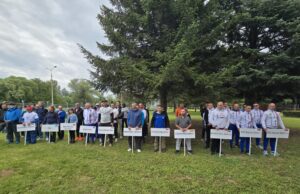 Niško nebo u znaku padobranaca. Počelo 71. prvenstvo u skoku na cilj 71 prvenstvo u skoku na cilj