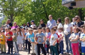 Svetosavski park je danas i sutra dečiji svet. Mališani obeležavaju Dečije dane u Medijani Dečiji dani u Medijani