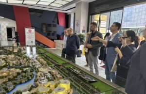 Gradonačelnik Pavlović boravio u Kini. Započeti razgovori sa kompanijama iz auto i tekstilne industrije Delegacija Niša u poseti Kini