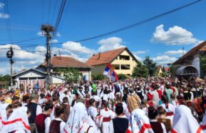 Mali čuvari tradicije zablistali na festivalu folklora u Donjem Međurovu festivalu folklora u Donjem Međurovu