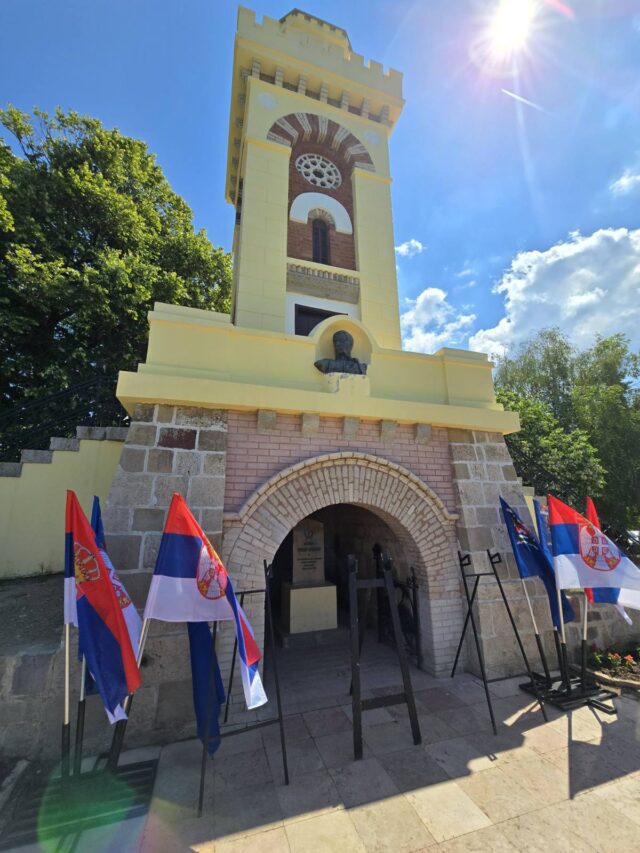 Spomenik Stevanu Sinđeliću i junacima na Čegru