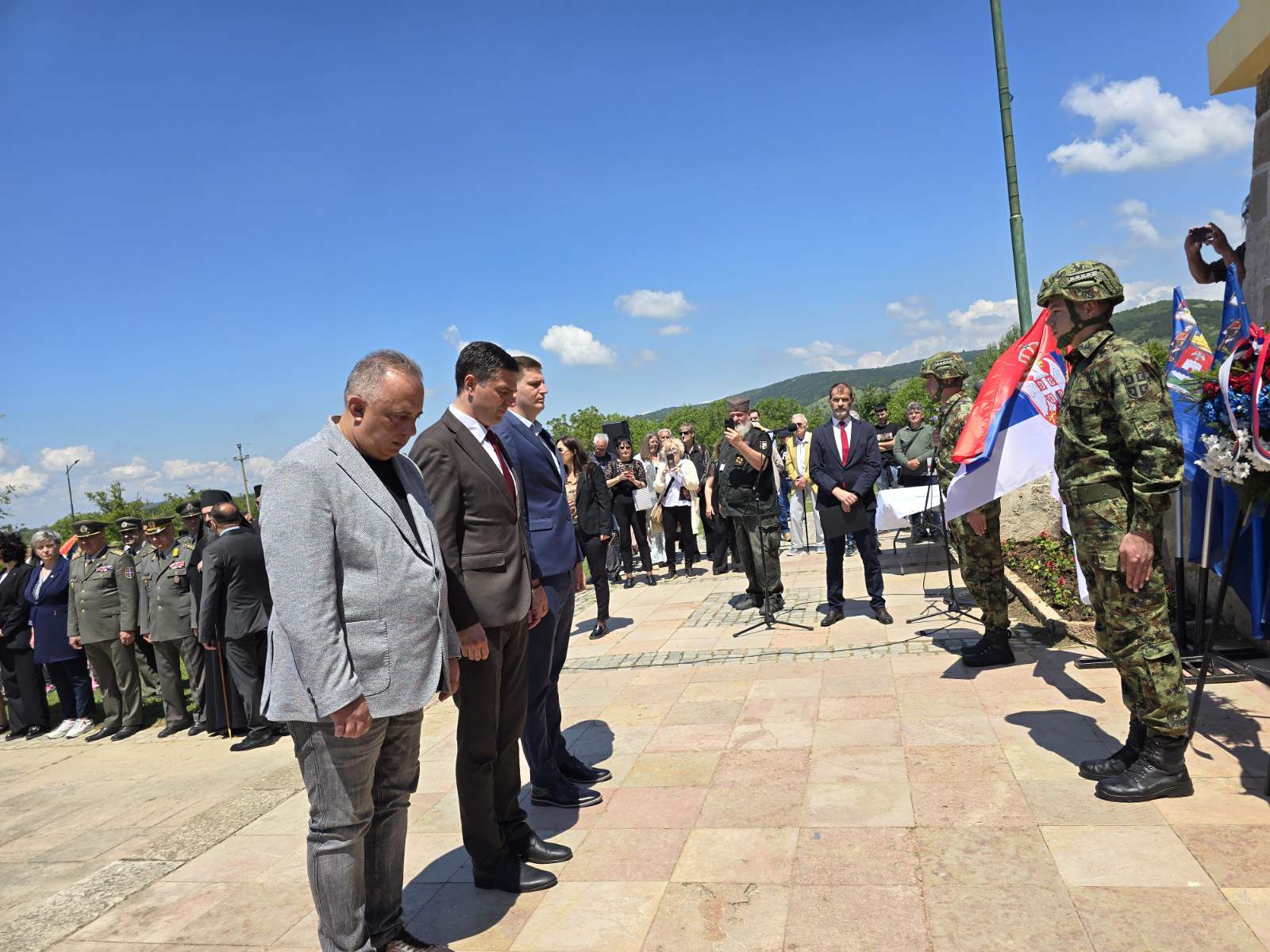Novaković, Pavlović i Gašević - polaganje venaca