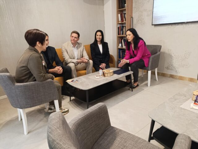 Inkluzivni kafić Zvuci srca Inkluzivni kafić Zvuci srca