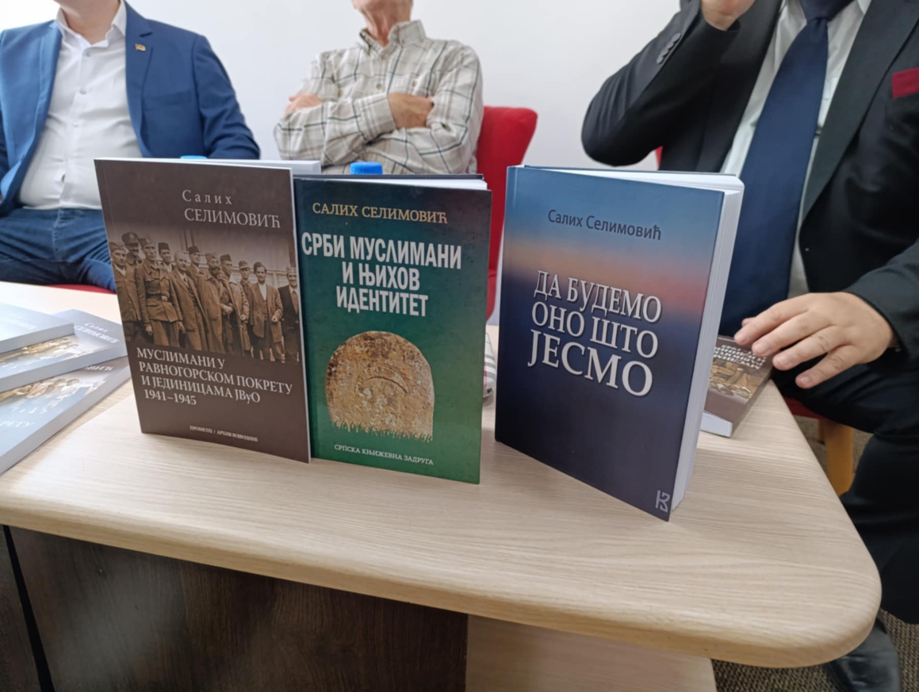 Knjjige Muslimani u Ravnogorskom pokretu i jedinicama JVuO 1941-1945