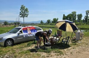 Pamtimo srpske heroje: Gulaš, riblja čorba i pasulj na meniju u Medoševcu Manifestacija Pamtimo srpske heroje
