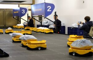 Od sada roboti sortiraju pošiljke u Glavnom poštanskom centru u Nišu Roboti sortiraju pošiljke