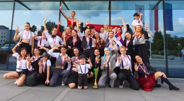 Contra Dance Studio iz Niša