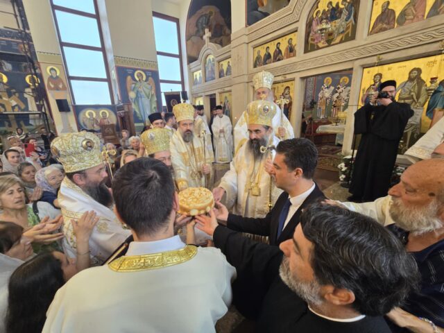 Rezanje slavskog kolača Rezanje slavskog kolača