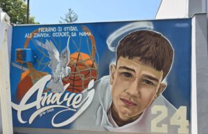 Porodica ubijenog Andreja traži javno suđenje i hitan završetak postupka Mural Andreja Simića