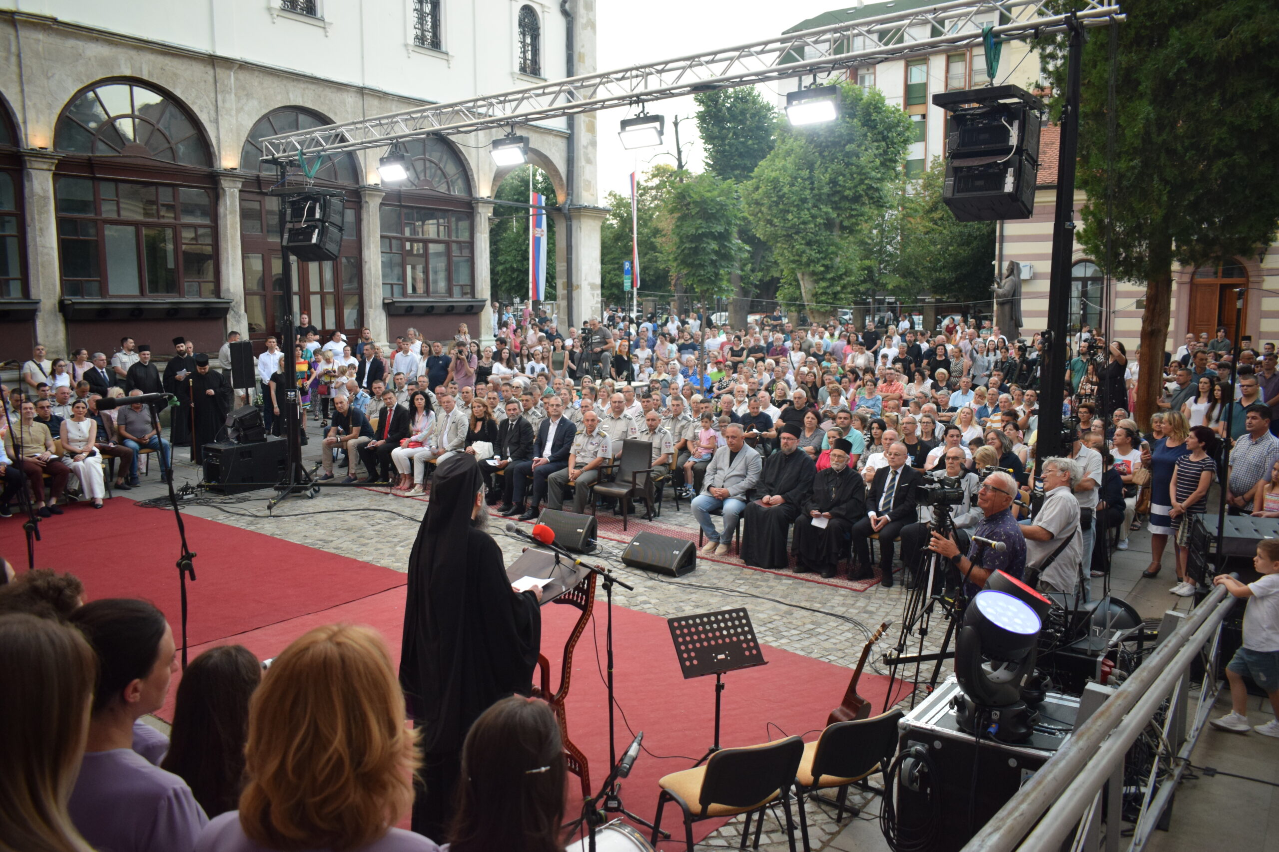 Njegovo Visokopreosveštenstvo Arhiepiskop i Mitropolit niški g. Arsenije
