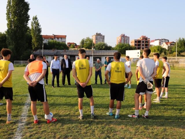 Predstavnici Grada Niša i Fudbalskog saveza regiona Istočna Srbija obišli su Fudbalski klub „Sinđelić”, k Predstavnici Grada Niša i Fudbalskog saveza regiona Istočna Srbija obišli su Fudbalski klub „Sinđelić”