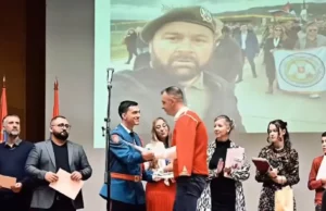 Danas izlazi spot za pesmu „Vitezovi Košara“, himna boraca sa Košara (video) Uručenje zahvalnice autor pesme Vitezovi Košara dr Danilu Vasojeviću