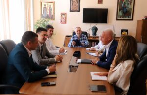 Gradonačelnik Pavlović i direktor „Srbijavoda“ – zajedno u realizaciju novih projekata Sastanak rukovodstva Grada Niša i Srbija vode