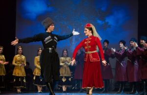 Večeras počinje Folklor fest: Plesači iz celog sveta defileom i plesovima ulepšaće Niš Folklor fest