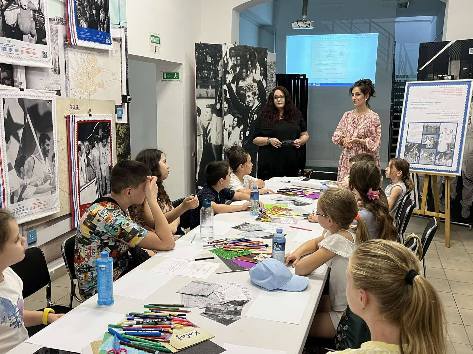 Mali kreativci u Arhivu
