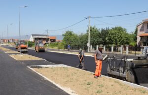 Pri kraju asfaltiranje ulice u naselju Branko Bjegović. Biće produžena autobuska linija do ovog naselja Asvaltiranje ulice Dr Miloša Đorića