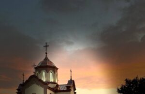 Humanitarno i zabavno veče u Merošini za pomoć Jovani Mikić Crkva Svetog Romana u Merošini