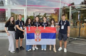 Niška gimnazijalka među najboljim informatičarima na Olimpijadi u Bonu Najbolji informatičarina Olimpijadi u Bonu
