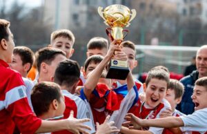 FK Radnički Niš: Ulaganje u budućnost prioritet Omladinski tim FK Radnički Niš