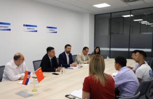 Predstavnici grada i NSZ-a obilaze kompanije u Nišu. Traži se rešenje za otpuštene radnike Predstavnici grada i NSZ-a obilaze kompanije u Nišu