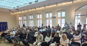 Uručene odluke za samozapošljavanje: 102 nova biznisa uz podršku Grada Niša i Nacionalne službe za zapošljavanje Dodela ugovora grad Niš i NSZ