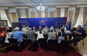 Povećan broj telefonskih linija za kontakt sa građanima Prijem građana u Gradskoj kuć