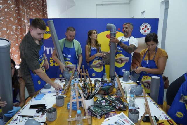 Pružam ti šapu Pružam ti šapu