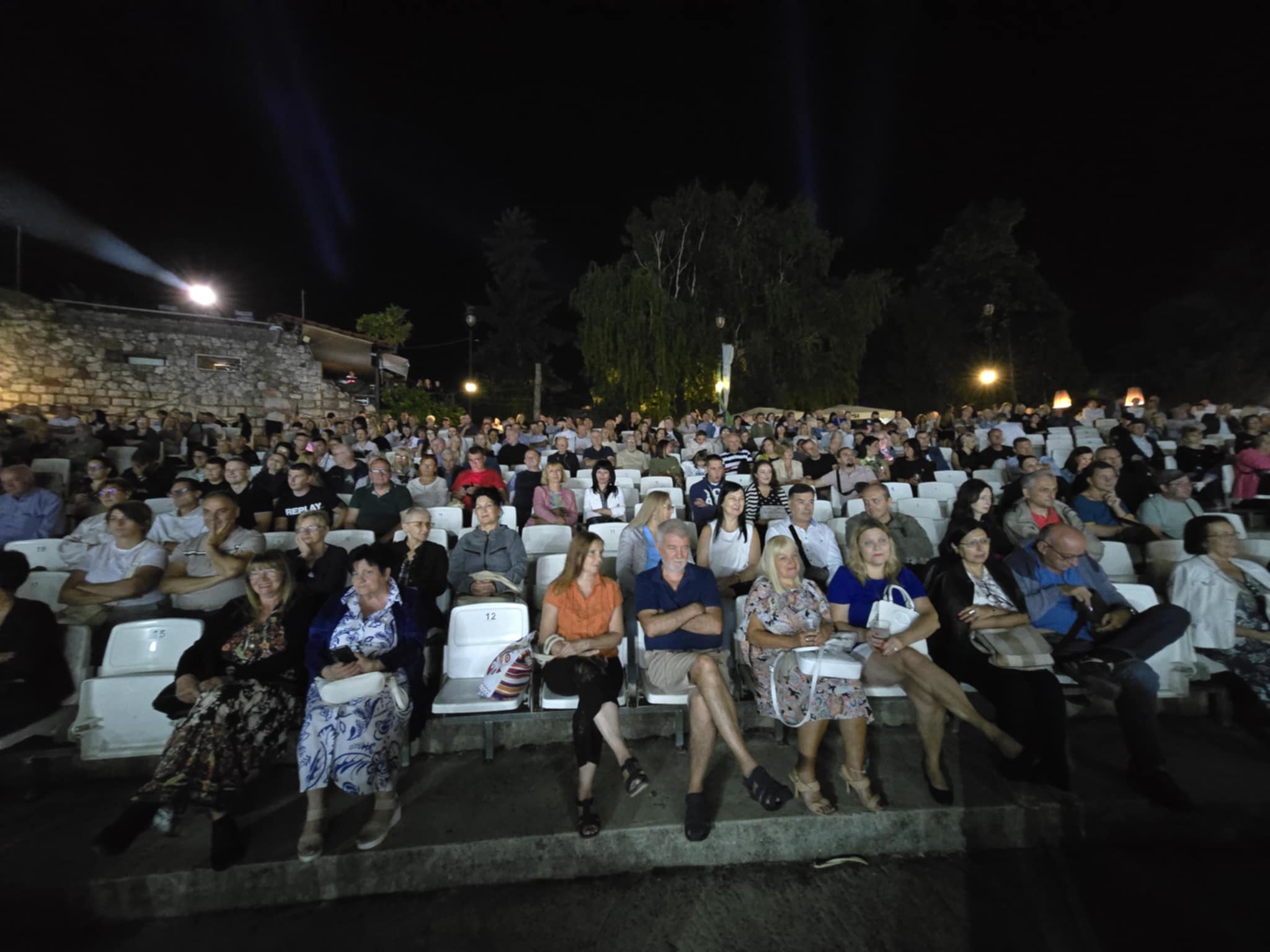 Publika na Susretima na Tvrđavi