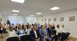 GO PANTELEJ: VEĆI PRIHODI OD POREZA, NOVI VEĆNIK I PRAZNIČNI PROGRAMI ZA MALIŠANE Sednica GO Pantelej