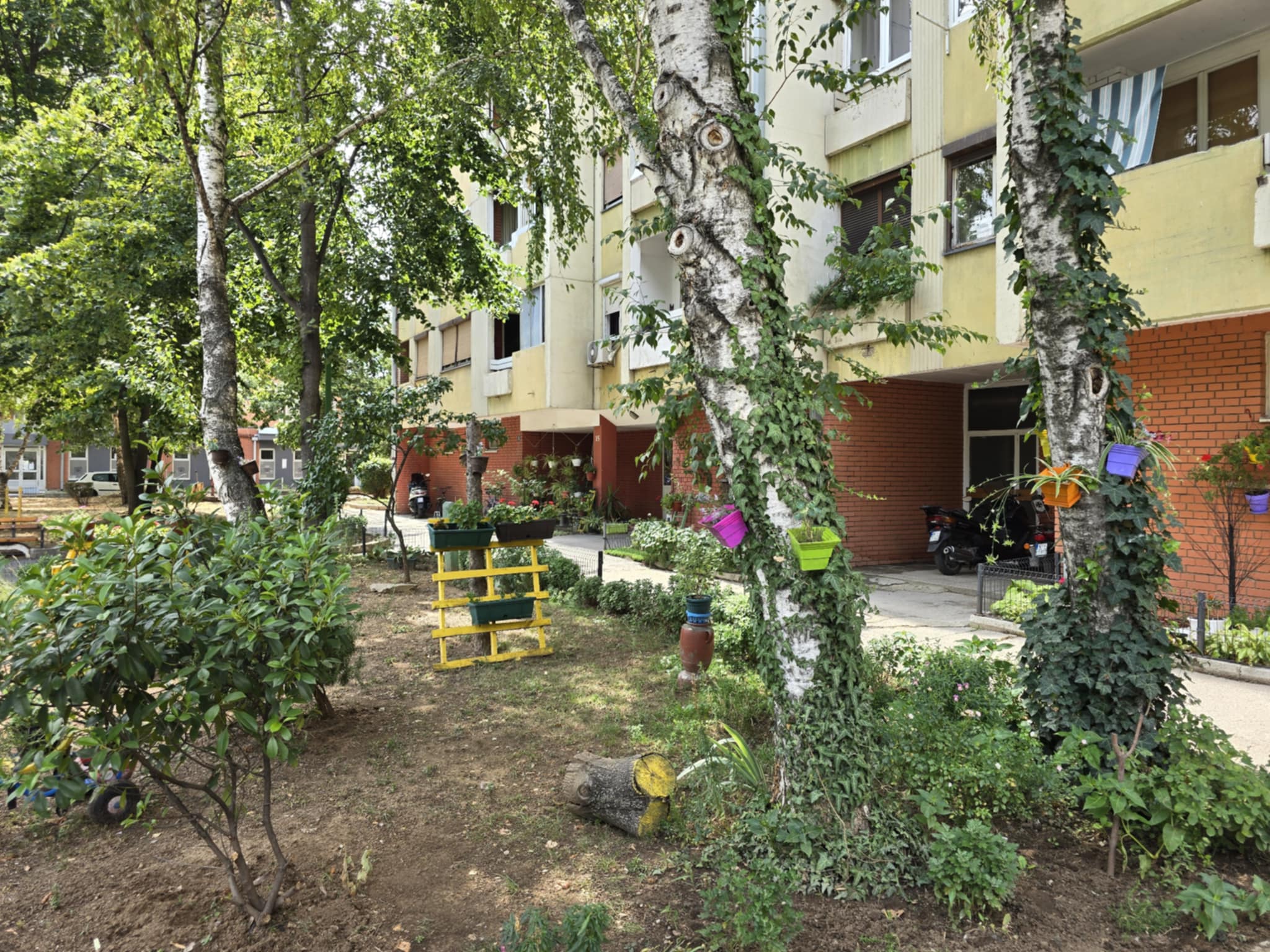 Uređenje međublokovskih prostora